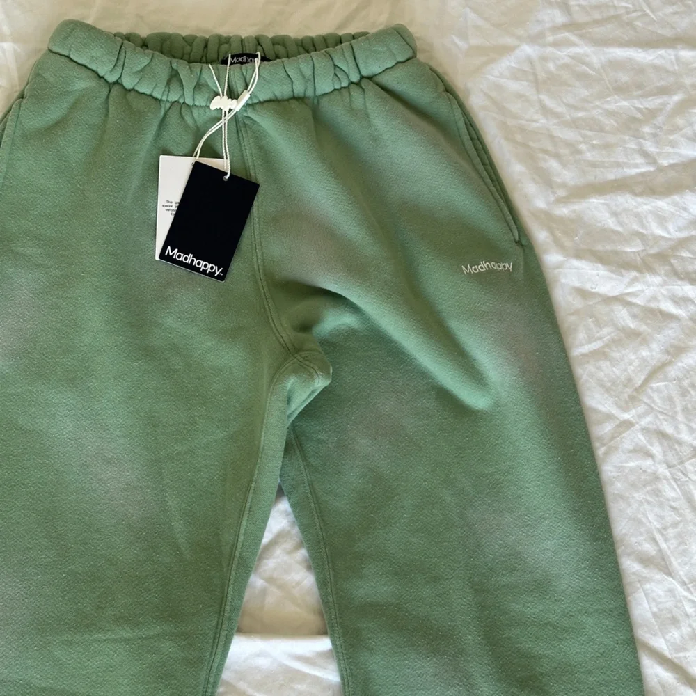 Madhappy Wide Leg Straight Sweatpants - Picture 3 of 7